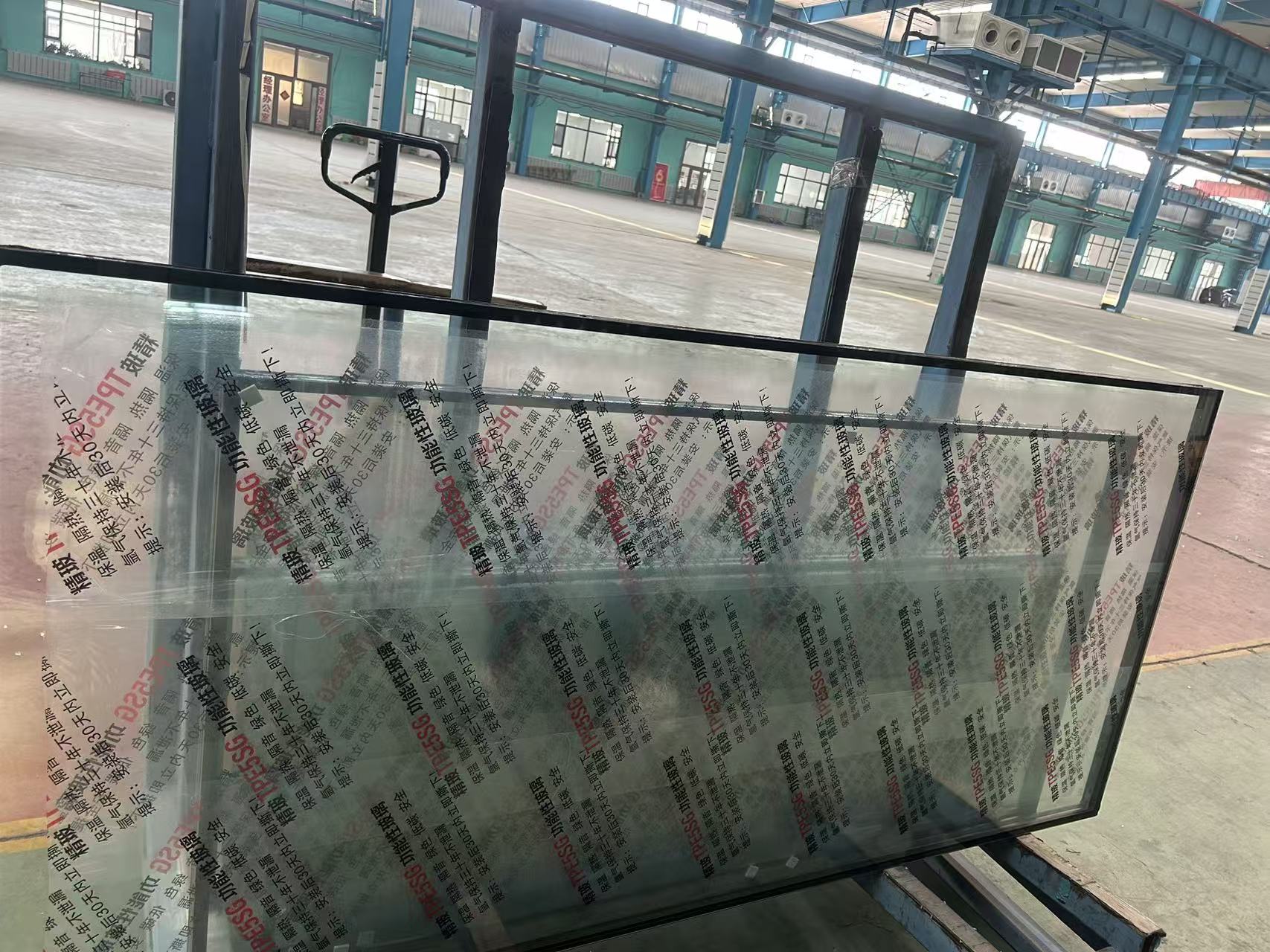 伊犁哈萨克自治州玻璃源头工厂彩轴玻璃 - 方案